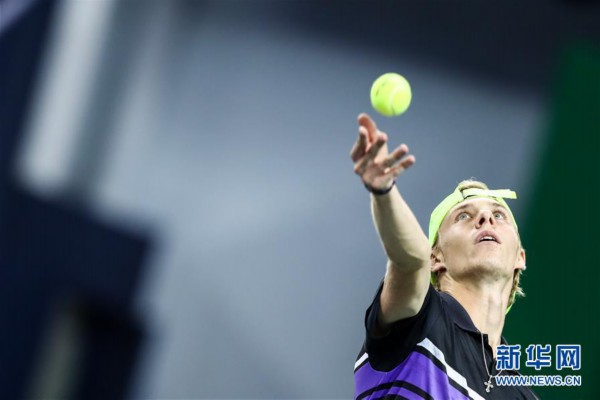 捕捉比赛的 捕捉比赛的