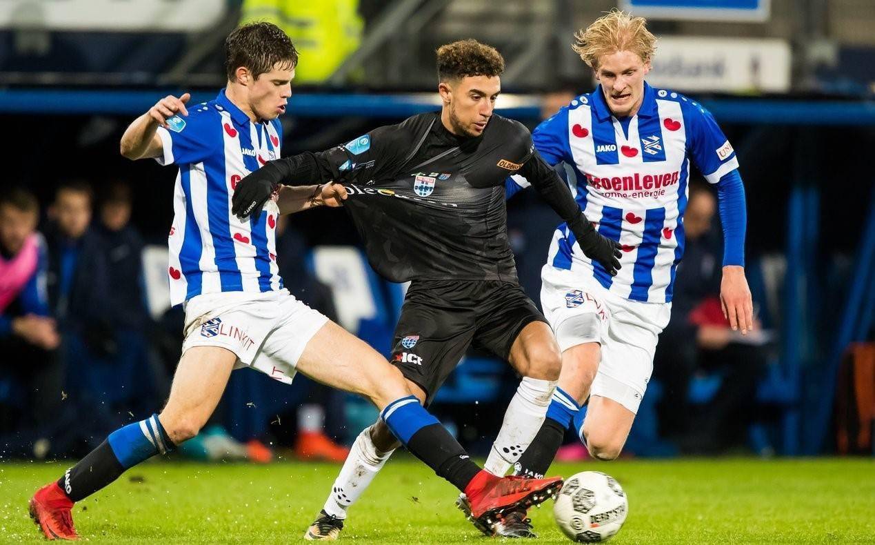 入被动局面 入被动局面