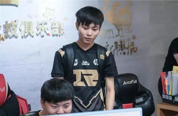 勒斯后防力 勒斯后防力