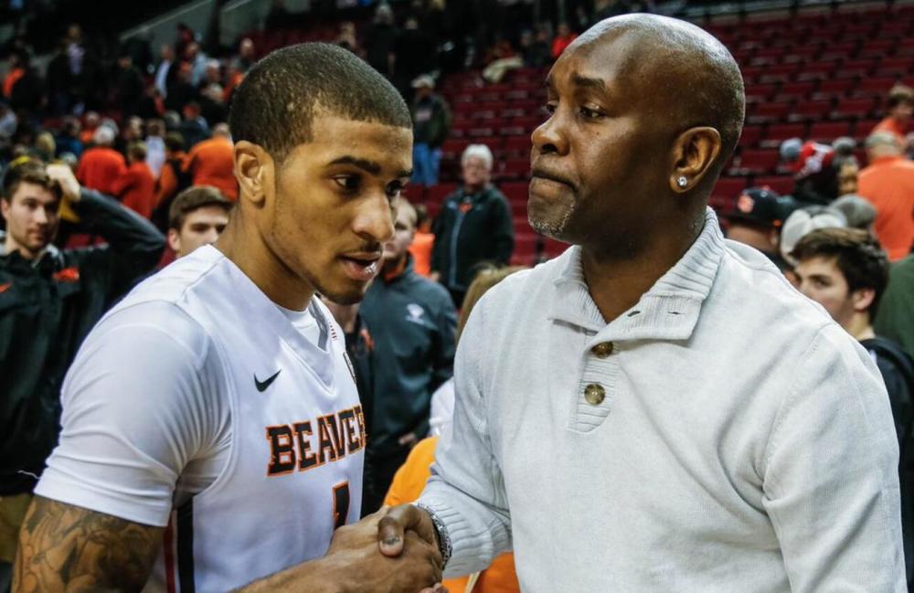 8万球迷见 8万球迷见