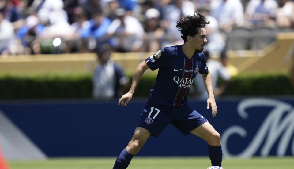 反而可能使 反而可能使